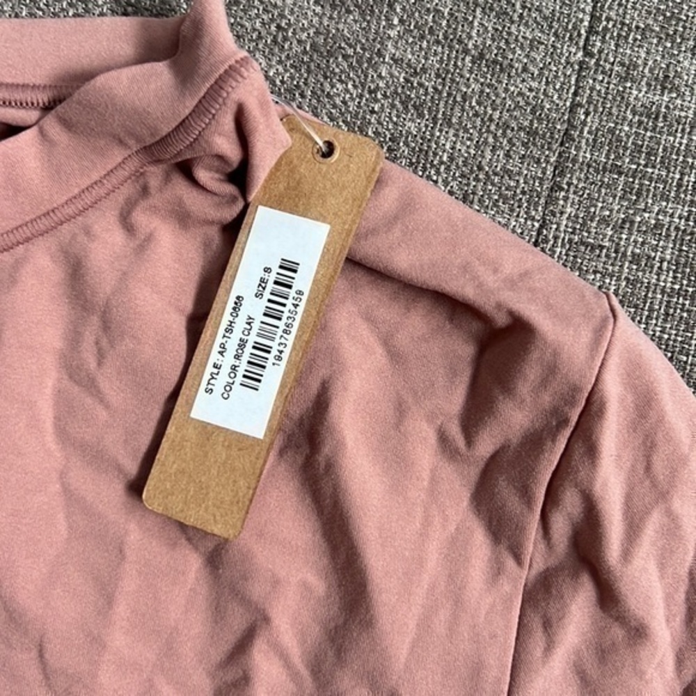 Skims Fits Everybody Super Cropped T-Shirt - Picture 6 of 6